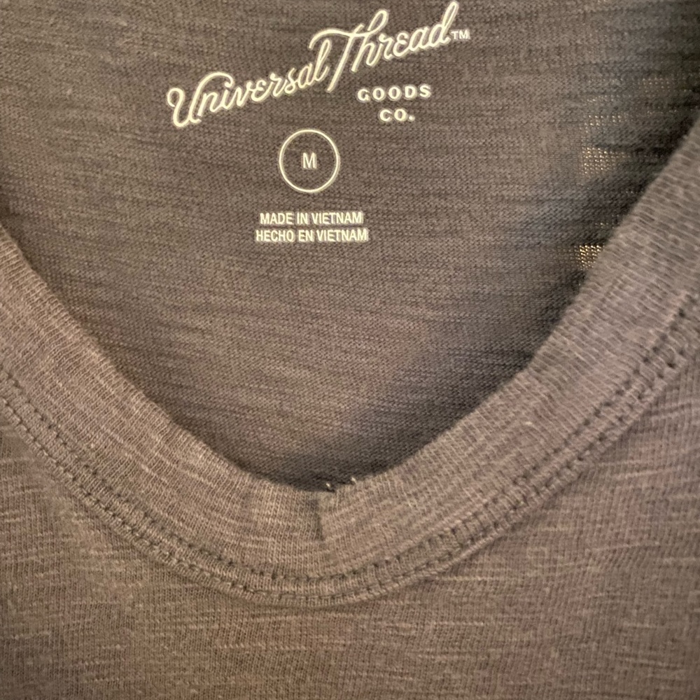 Dark Grey universal thread dress. Size medium, tags still on! No issues